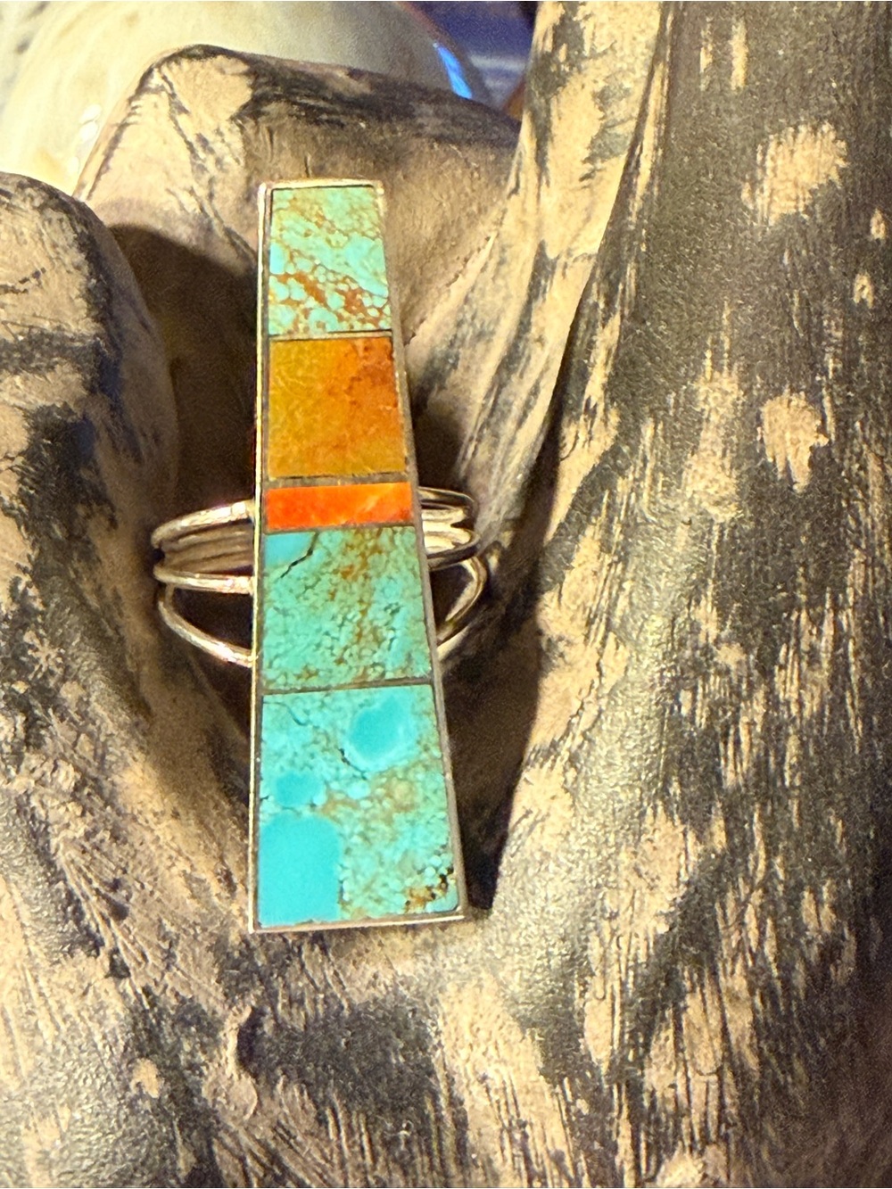 Harold Smith Native American Inlay Ring
Signed by the artist
Size 8 1/4